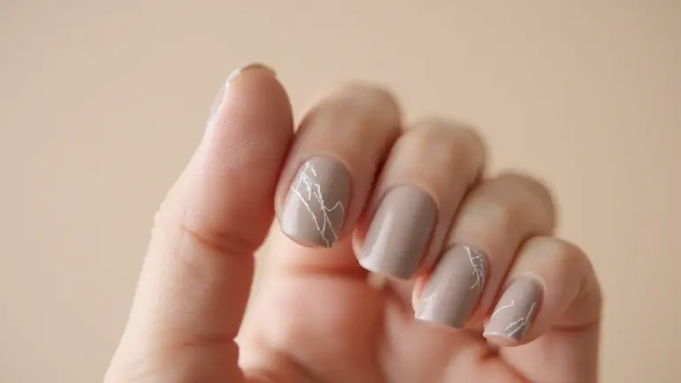 28 Minimalist Nails with a Twist for Late 2025